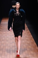 モトナリ オノ 2012-13年秋冬コレクション - レザーを用いたパワフルなコレクション｜写真39