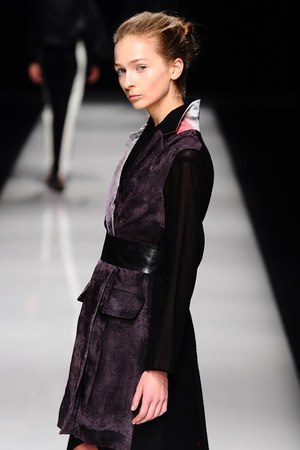 アライサラ 2012-13年秋冬コレクション - 日中の架け橋となることを目指した、東京最後のランウェイショー｜写真10