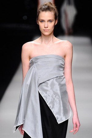 アライサラ 2012-13年秋冬コレクション - 日中の架け橋となることを目指した、東京最後のランウェイショー｜写真25