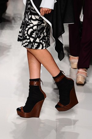 アライサラ 2012-13年秋冬コレクション - 日中の架け橋となることを目指した、東京最後のランウェイショー｜写真46