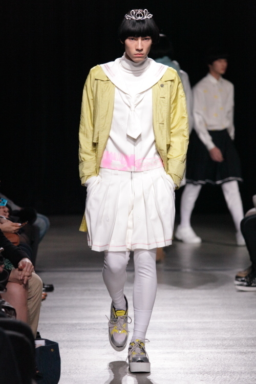 ミキオ サカベ 2012-13年秋冬 - 純粋で中性的な少年スタイル | 写真