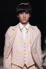 ミキオ サカベ 2012-13年秋冬 - 純粋で中性的な少年スタイル｜写真32