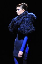 ヨハン クー(Johan Ku) 2012-13年秋冬コレクション - 青をテーマに繊細な精神の旅を表現｜写真6