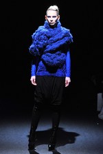 ヨハン クー(Johan Ku) 2012-13年秋冬コレクション - 青をテーマに繊細な精神の旅を表現｜写真9