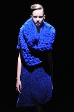 ヨハン クー(Johan Ku) 2012-13年秋冬コレクション - 青をテーマに繊細な精神の旅を表現｜写真16
