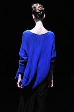 ヨハン クー(Johan Ku) 2012-13年秋冬コレクション - 青をテーマに繊細な精神の旅を表現｜写真18