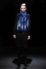 ヨハン クー(Johan Ku) 2012-13年秋冬コレクション - 青をテーマに繊細な精神の旅を表現｜写真26