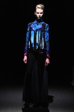 ヨハン クー(Johan Ku) 2012-13年秋冬コレクション - 青をテーマに繊細な精神の旅を表現｜写真28