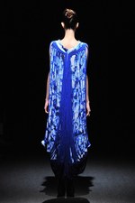 ヨハン クー(Johan Ku) 2012-13年秋冬コレクション - 青をテーマに繊細な精神の旅を表現｜写真38