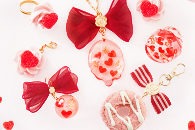 Q-pot.のバレンタインアクセサリー、ハート入りゼリーやピンクホイップをネックレス＆リングに