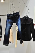 テルズイット(TELLSIT) 2012-13年秋冬コレクション - プレッシャーを味方につけて｜写真6