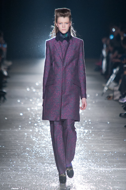 ジーヴィージーヴィー 2012-13年秋冬 <span>コレクション</span> - 写真1