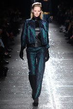 G.V.G.V. 2012-13年秋冬コレクション - グラムスターを現代に甦えらせた、きらめきのコレクション｜写真60