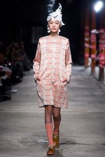 ミントデザインズ 2012-13 秋冬コレクション - 壊れやすい陶器やガラスのイメージをモダンでポップに表現｜写真52