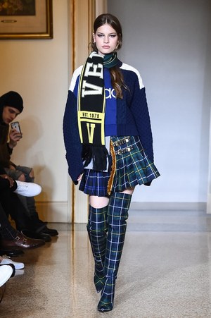 ヴェルサーチ2018年秋冬メンズコレクション  - 心温まる、豪華絢爛な原点回帰｜写真20
