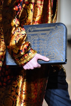 ヴェルサーチ2018年秋冬メンズコレクション  - 心温まる、豪華絢爛な原点回帰｜写真8