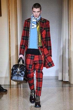 ヴェルサーチ2018年秋冬メンズコレクション  - 心温まる、豪華絢爛な原点回帰｜写真12