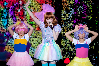 蛯原友里｜速報！日本最高峰のリアルクローズイベント"東京ランウェイ2012 S/S"に冨永愛、きゃりーぱみゅぱみゅも登場