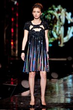 東京ランウェイのフィナーレを飾るジルスチュアート、ロベルト カヴァリに日本のトップモデル達が大集合｜写真18