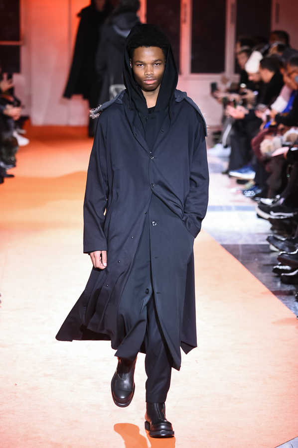 ヨウジヤマモト(Yohji Yamamoto) 2018-19年秋冬メンズコレクション  - 写真8