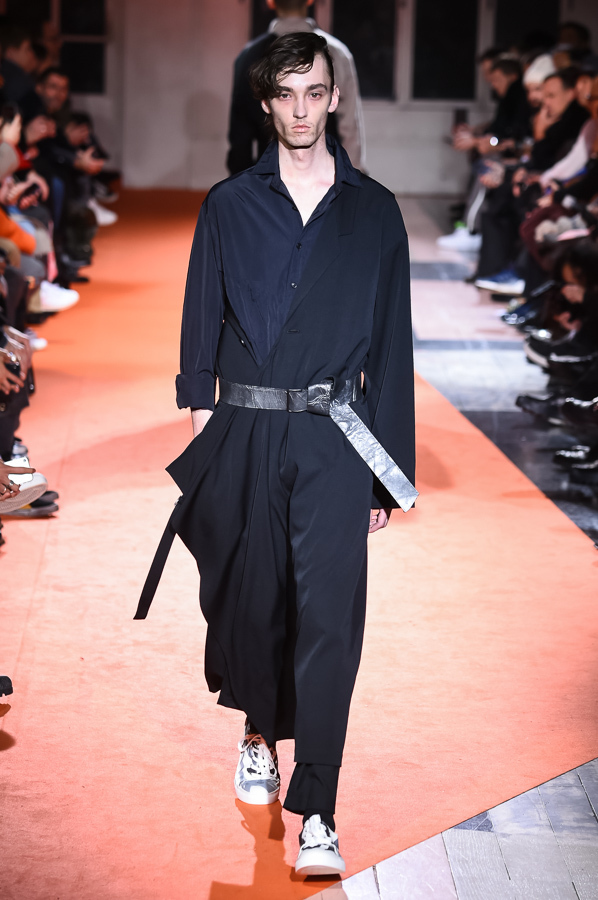 ヨウジヤマモト(Yohji Yamamoto) 2018-19年秋冬メンズコレクション