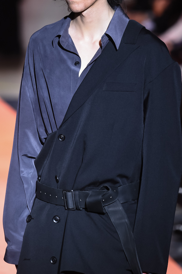 ヨウジヤマモト(Yohji Yamamoto) 2018-19年秋冬メンズコレクション  - 写真25