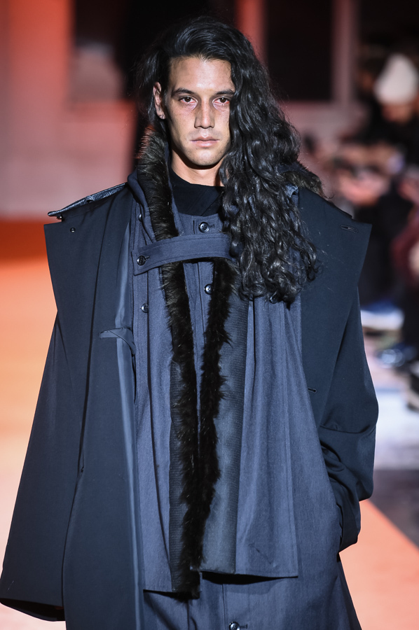 ヨウジヤマモト(Yohji Yamamoto) 2018-19年秋冬メンズコレクション  - 写真6