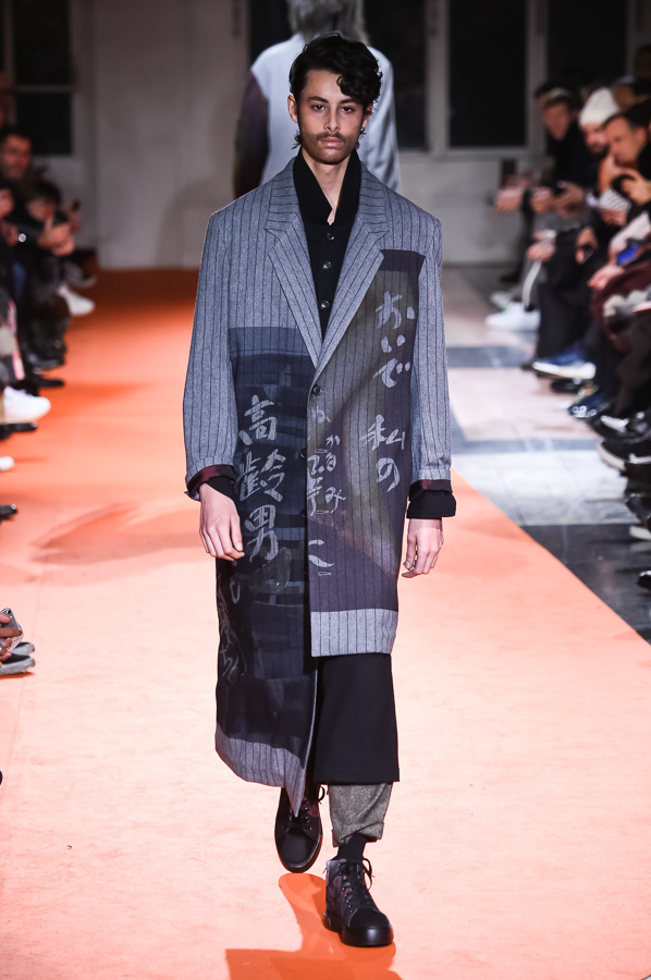 ヨウジヤマモト(Yohji Yamamoto) 2018-19年秋冬メンズコレクション  - 写真47