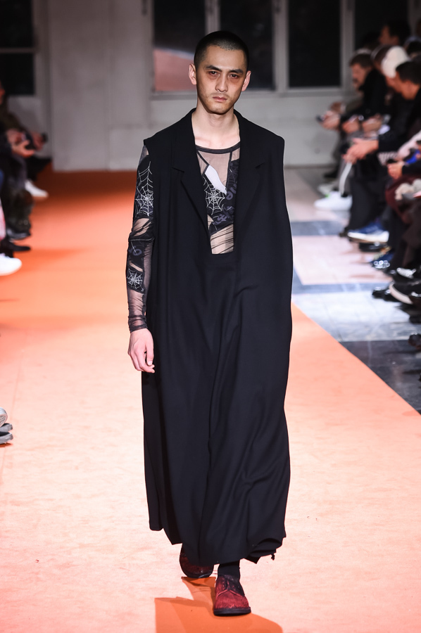 ヨウジヤマモト(Yohji Yamamoto) 2018-19年秋冬メンズコレクション  - 写真55