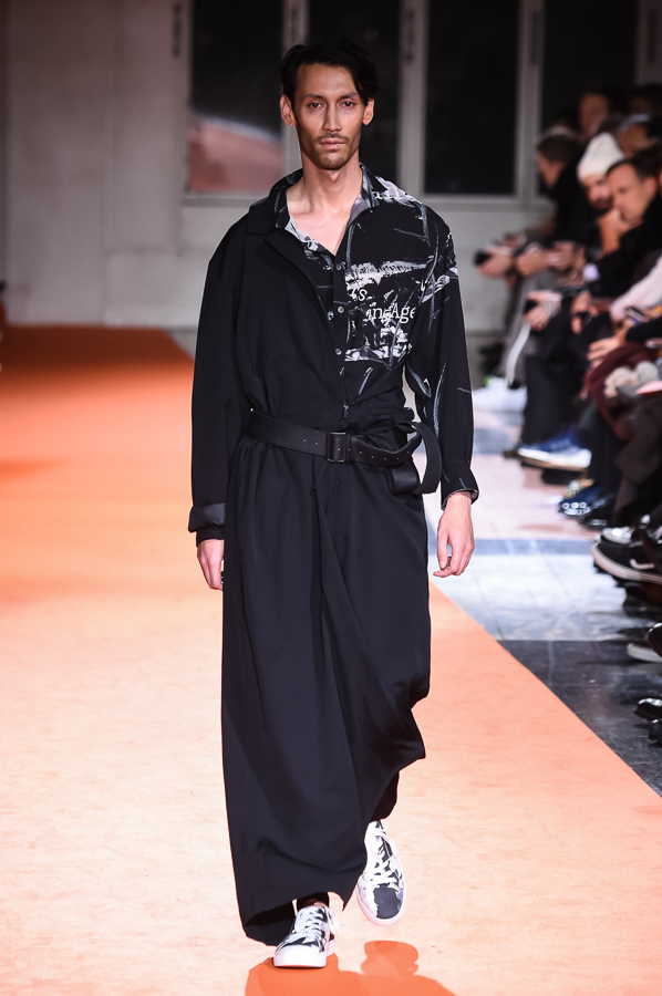 ヨウジヤマモト(Yohji Yamamoto) 2018-19年秋冬メンズコレクション  - 写真32