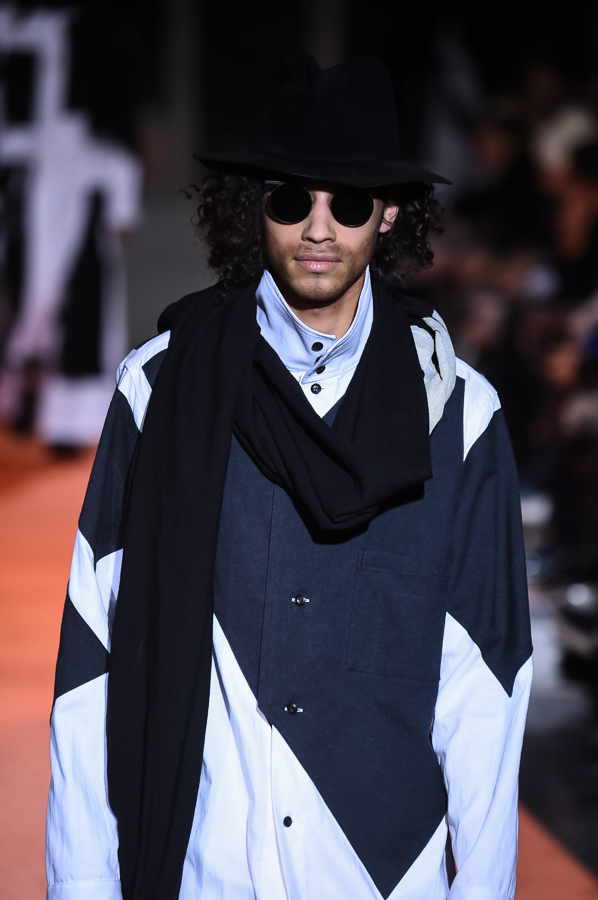 ヨウジヤマモト(Yohji Yamamoto) 2018-19年秋冬メンズコレクション ディテール - 写真18