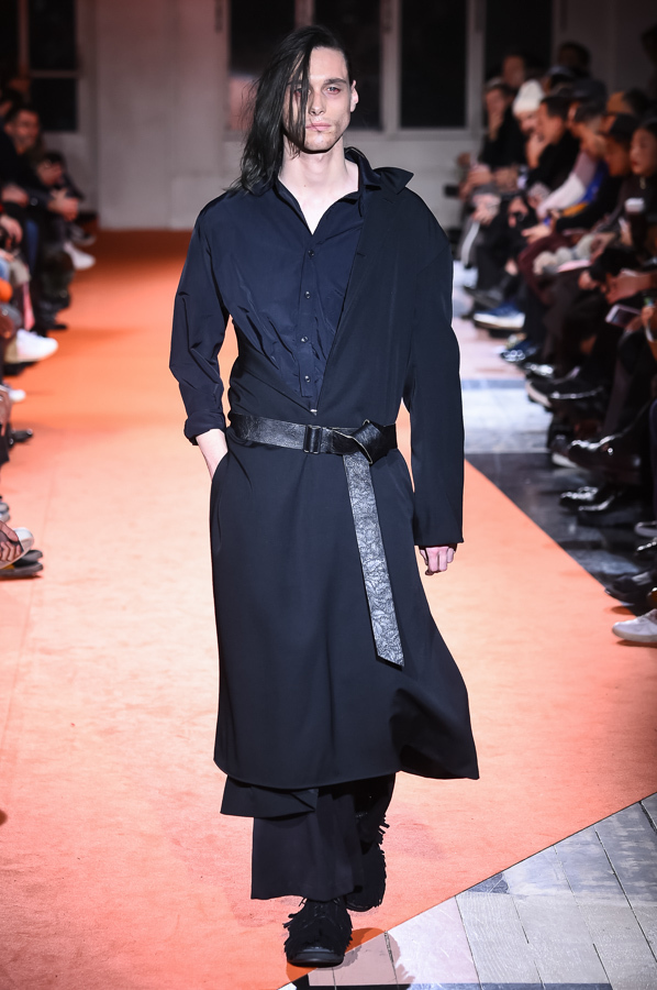 ヨウジヤマモト(Yohji Yamamoto) 2018-19年秋冬メンズコレクション  - 写真30