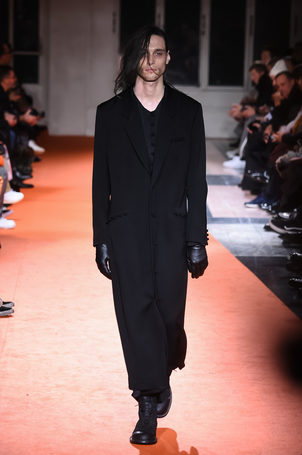 ヨウジヤマモト(Yohji Yamamoto) 2018-19年秋冬メンズコレクション  - 写真77