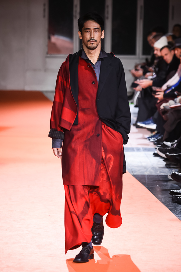 ヨウジヤマモト(Yohji Yamamoto) 2018-19年秋冬メンズコレクション  - 写真65