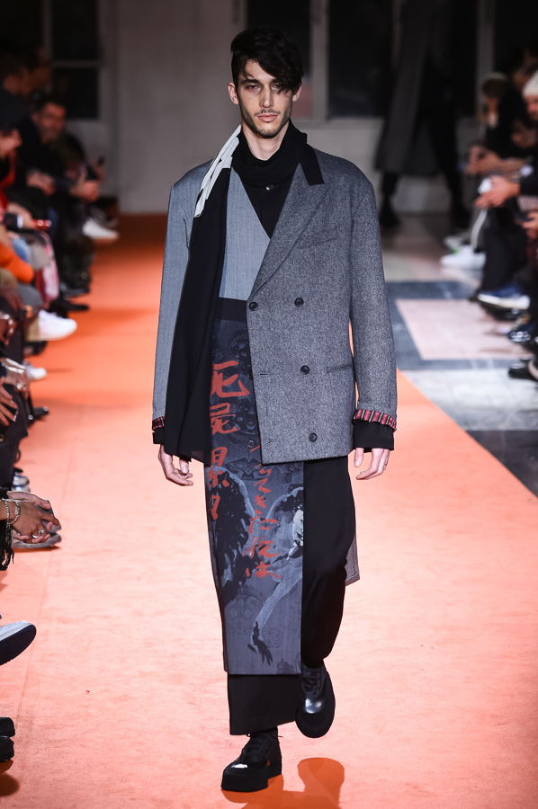 ヨウジヤマモト(Yohji Yamamoto) 2018-19年秋冬メンズコレクション  - 写真51