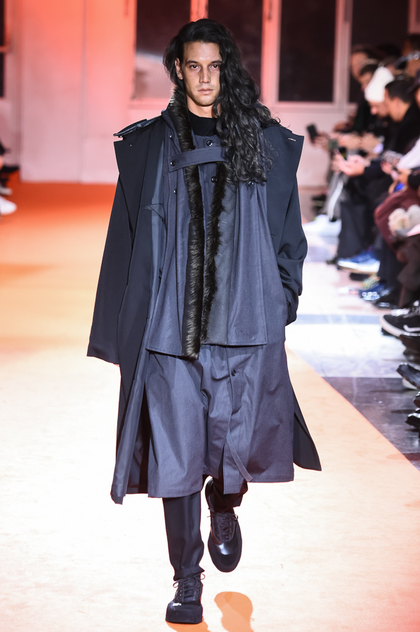 ヨウジヤマモト(Yohji Yamamoto) 2018-19年秋冬メンズコレクション  - 写真5