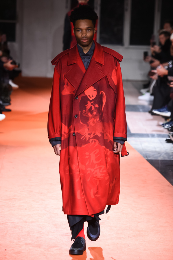 ヨウジヤマモト(Yohji Yamamoto) 2018-19年秋冬メンズコレクション  - 写真69