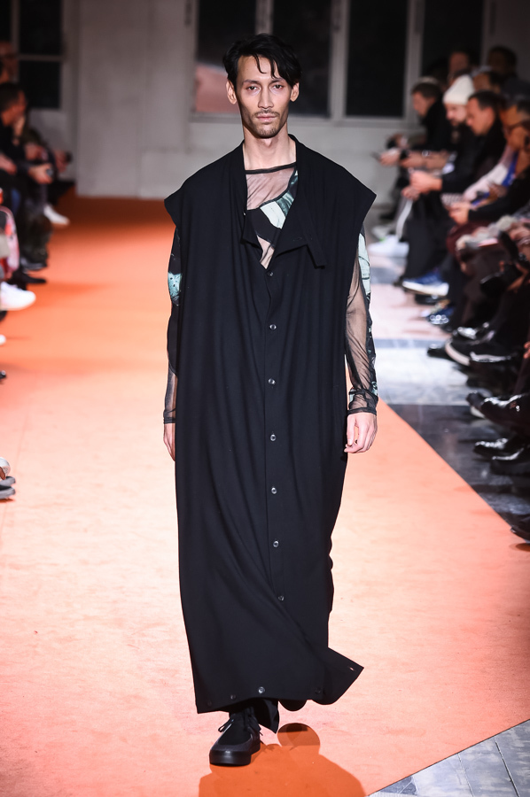 ヨウジヤマモト(Yohji Yamamoto) 2018-19年秋冬メンズコレクション  - 写真54