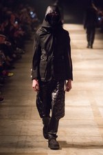 タカヒロミヤシタザソロイスト． 2018年秋冬コレクション - 身体を護る優しき服｜写真12