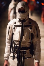 タカヒロミヤシタザソロイスト． 2018年秋冬コレクション - 身体を護る優しき服｜写真30