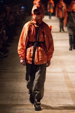 タカヒロミヤシタザソロイスト． 2018年秋冬コレクション - 身体を護る優しき服｜写真37