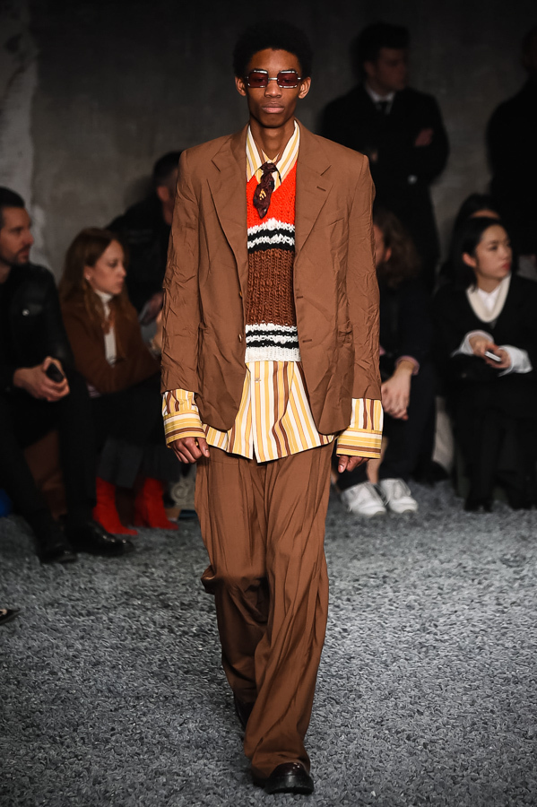 マルニ(MARNI) 2018-19年秋冬メンズコレクション シルエット - 写真16