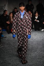 マルニ 2018-19年秋冬メンズコレクション - 自由を謳歌する答えのない旅｜写真17
