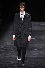 ニール バレット(Neil Barrett) 記号性｜写真5