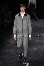 ニール バレット(Neil Barrett) 記号性｜写真21