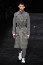 ニール バレット(Neil Barrett) 記号性｜写真25