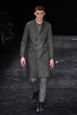 ニール バレット(Neil Barrett) 記号性｜写真42