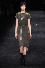 ニール バレット(Neil Barrett) 記号性｜写真47