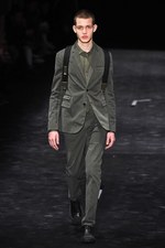 ニール バレット(Neil Barrett) 記号性｜写真51