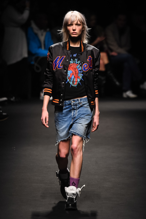 マルセロ・ブロン カウンティ・オブ・ミラン(MARCELO BURLON COUNTY OF MILAN) 2018-19年秋冬ウィメンズ&メンズコレクション シルエット - 写真44